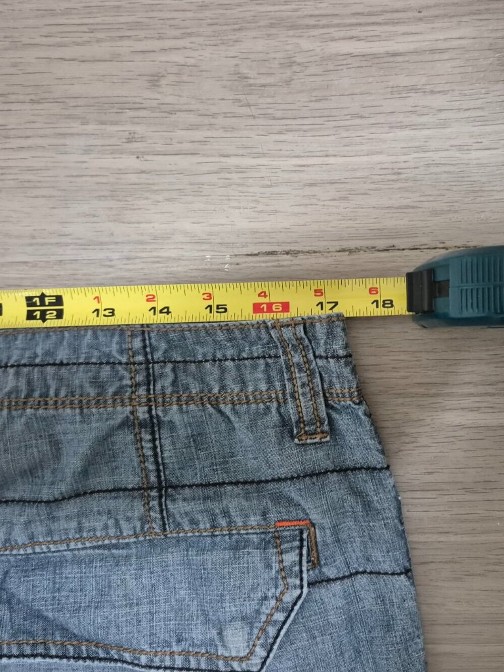 DKNY Jeans Cargo Shorts – Size 34 - Picture 4 of 6